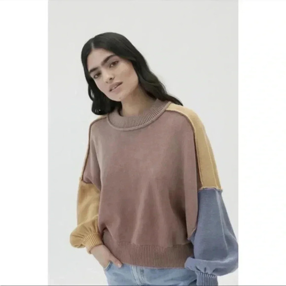 NWT Urban Outfitters Eddie Balloon Sleeve Colorblock Sweater Sz XS - Picture 1 of 9